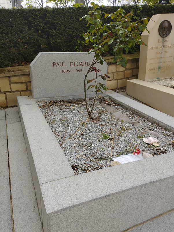 Paul-luard-tombe