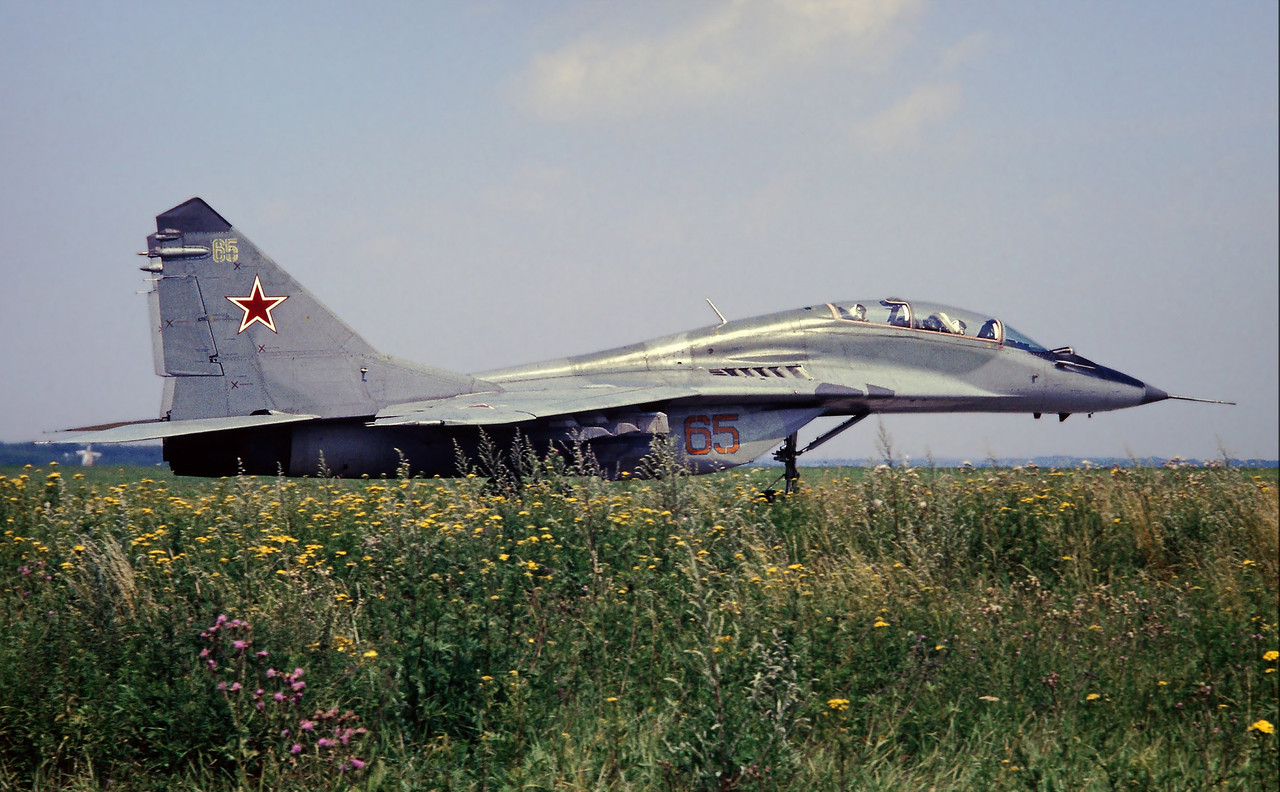 MiG-29UB, 65 orange_3