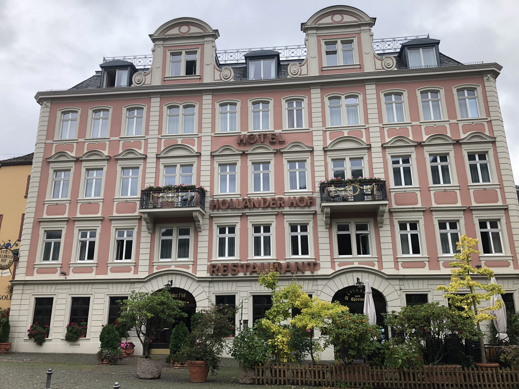 A7E65968-243B-4199-A5EE-E0685CB5C606