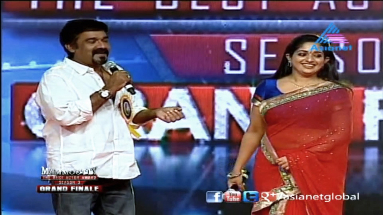 Kavya Madhavan Rare Navel show in saree.mkv_snapshot_02.02.083