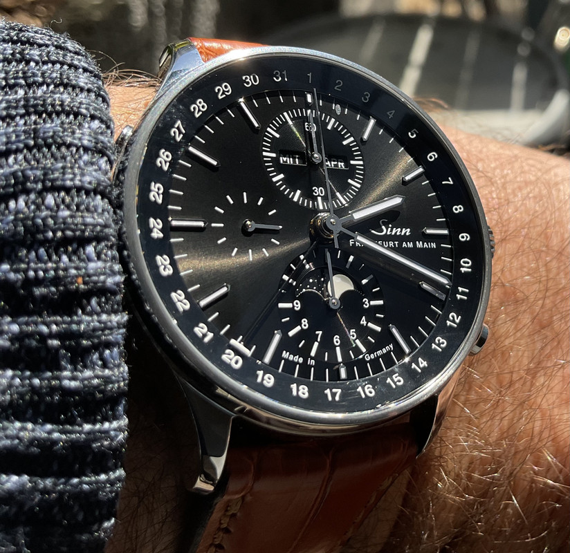 AE4349F0-BBA3-4406-AFE1-CFA7F92DDFE5