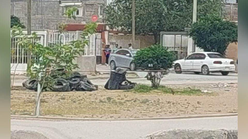 Miedo en Ciudad Juárez: Dentro de un tambo de basura, abandonan el cadáver de un hombre