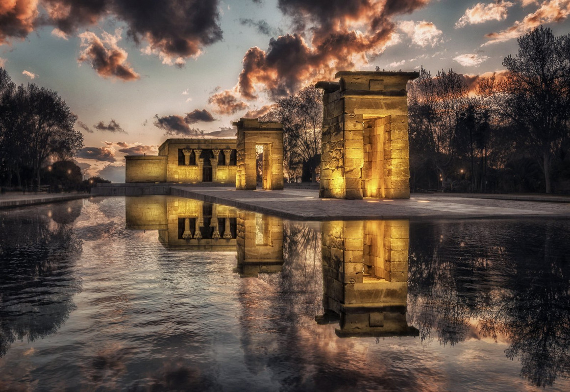 gold-temple-madrid-dis.jpg