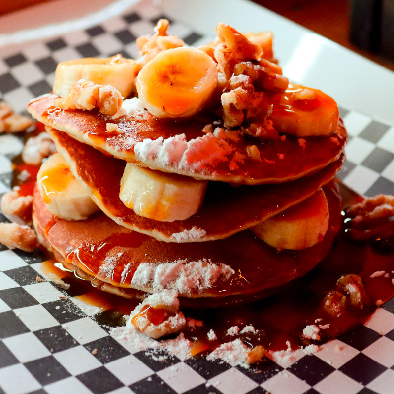Pancakes banana and nuts