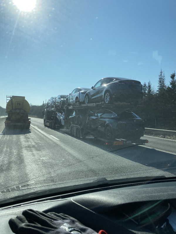 7AFD2CF4-B005-416A-8A21-B2544FD5D6CB