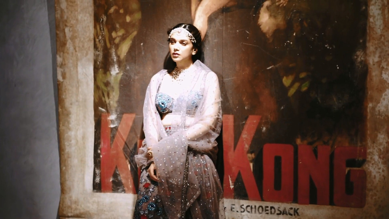 [Image: Aditi-Rao-Hydari-Peacock-mp4-snapshot-11.jpg]