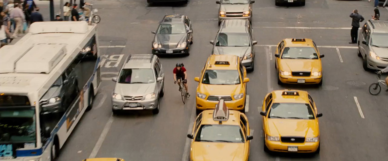 Premium Rush 2012 BluRay [Hindi + Tamil + Telugu + English] 480p, 720p ESub Screenshot