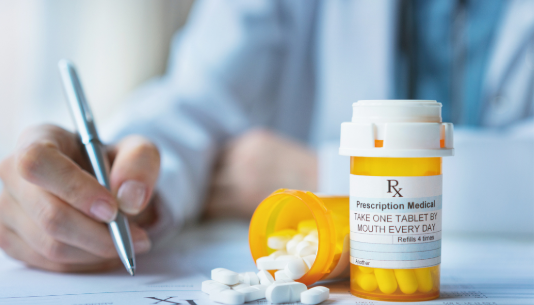 personnes qui se parlent en langues des signes