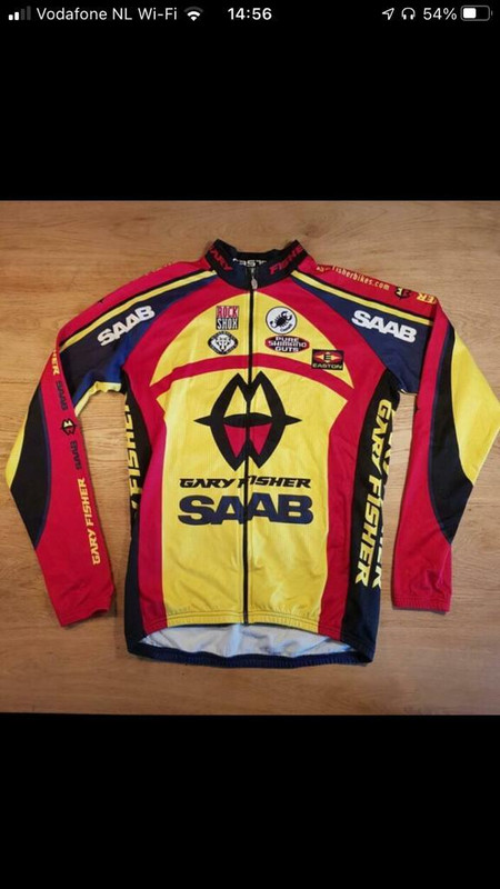 15003A28-CCCB-4CBE-8ED6-656502E3E836