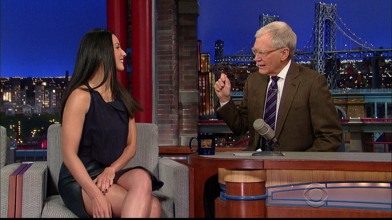 olivia-munn-thigh-show-spectacular-letterman-dec-10-2014-22