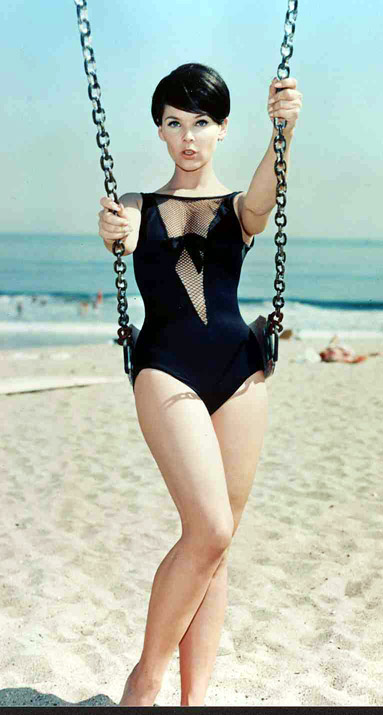 yvonne_craig_032