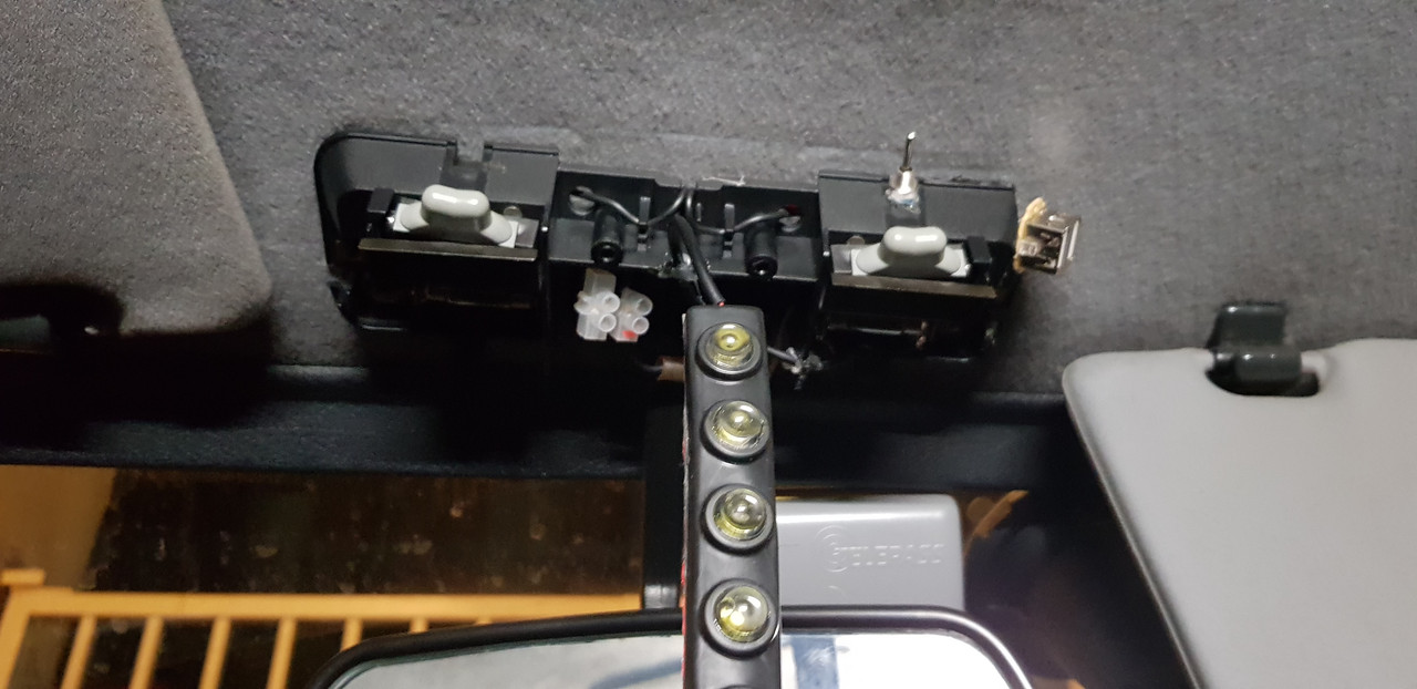 Suzuki Vitara 97 - collegamenti elettrici Plafoniera Led e USB 2