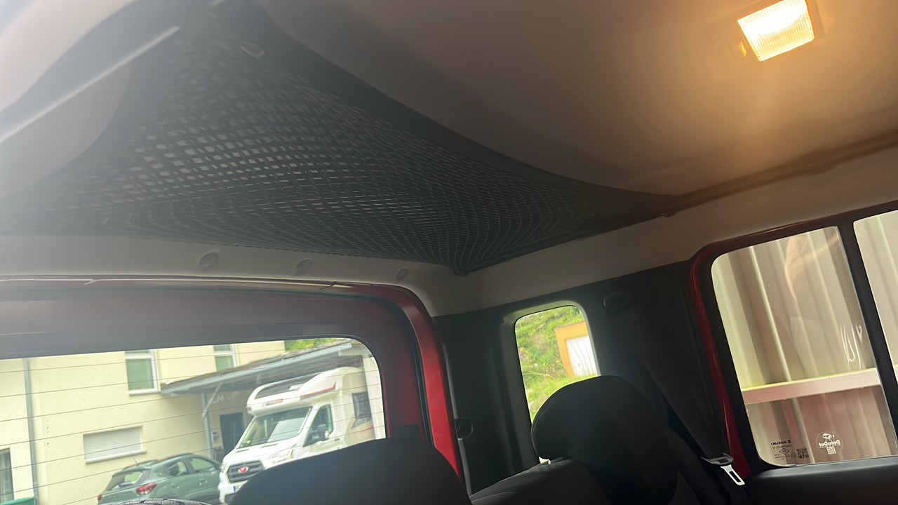 55B284C0-8F69-4AFB-8535-4A694B9B507A