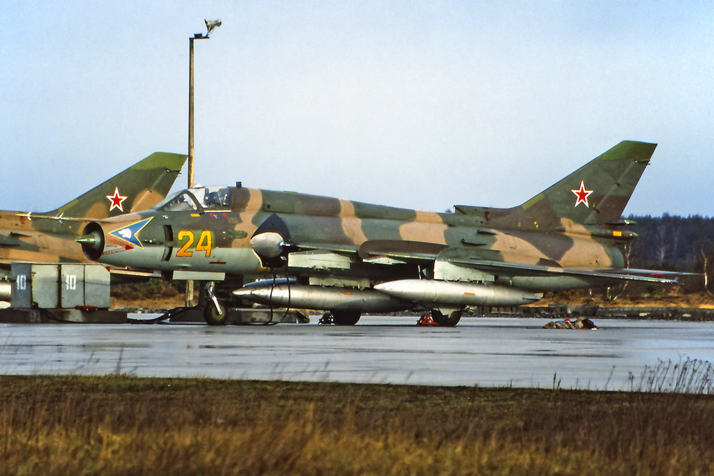 20 GvAPIB Su-17M4 24 yellow_14816 (11)b_5 April 1994.