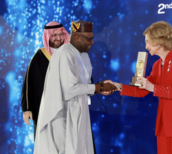 reina sofia premio principe talal 20251124 07