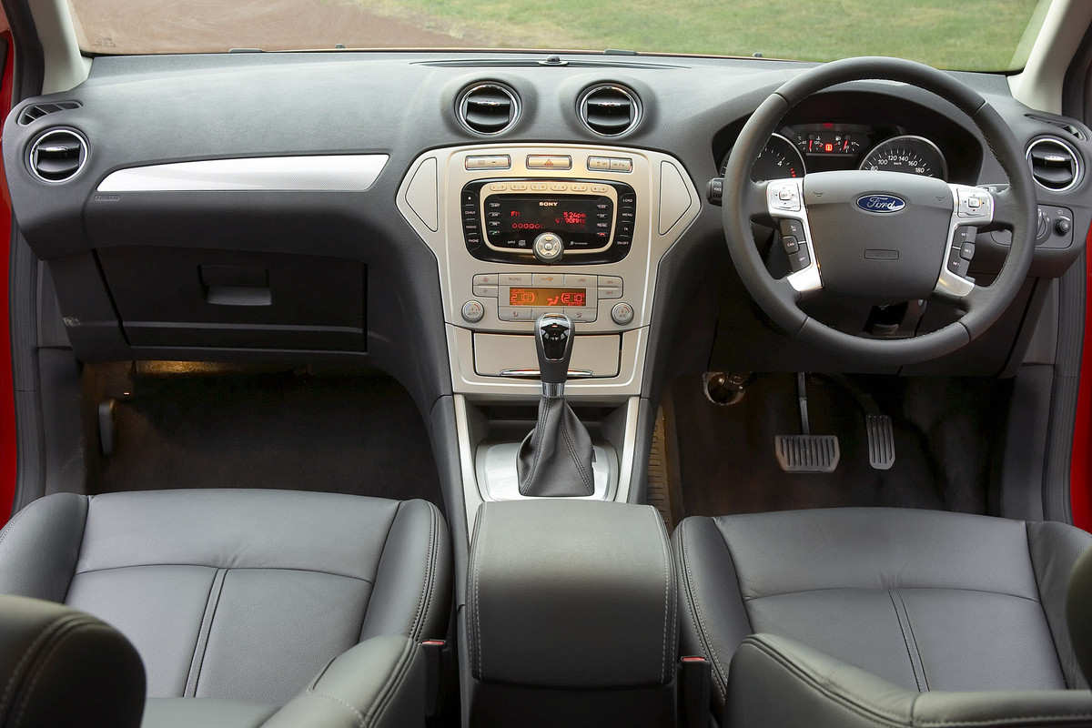 MA MONDEO TDCI INTERIOR