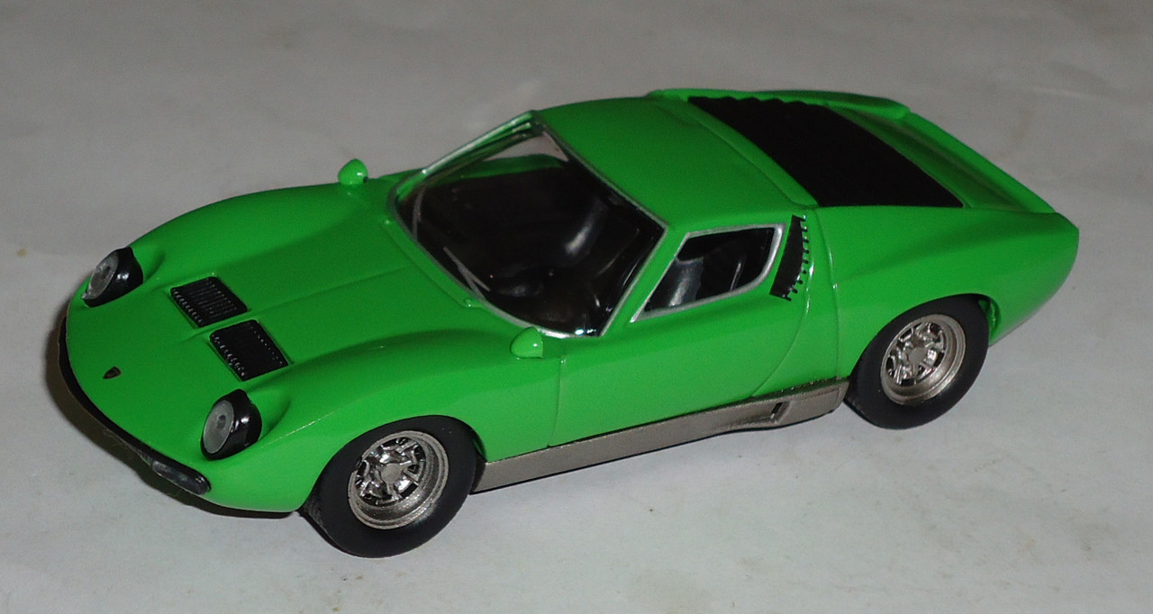 Lamborghini-Miura-P400SV