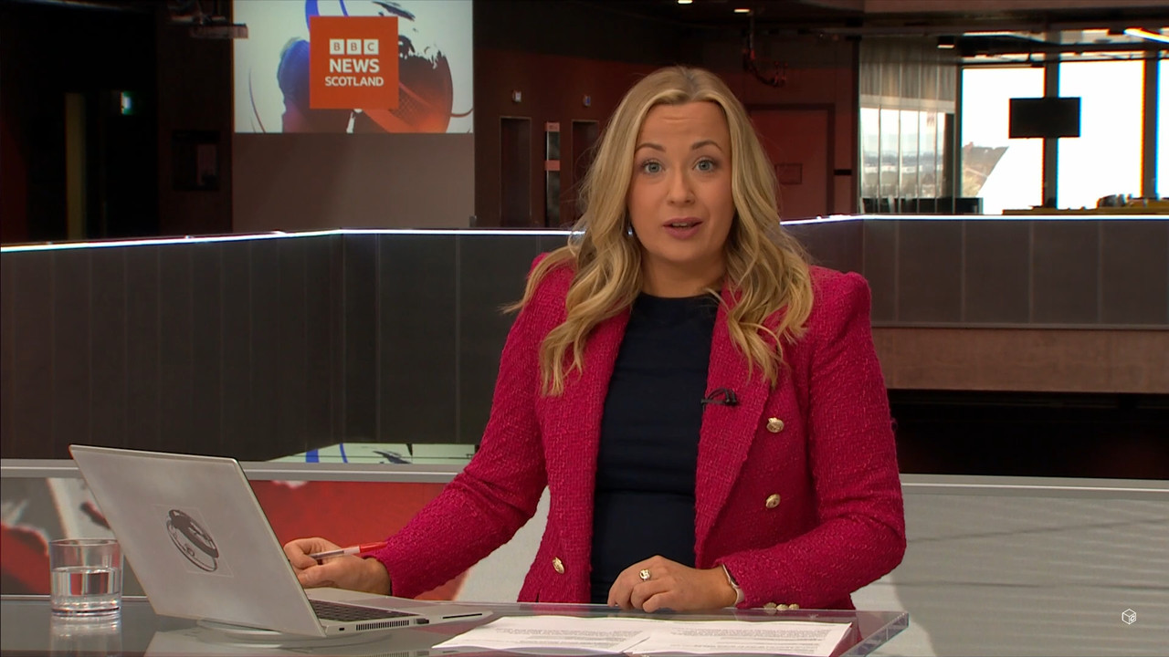 04.09 - 17.50.01 - BBC London News. The latest stories from the BBC L....ts_snapshot_11.23.443