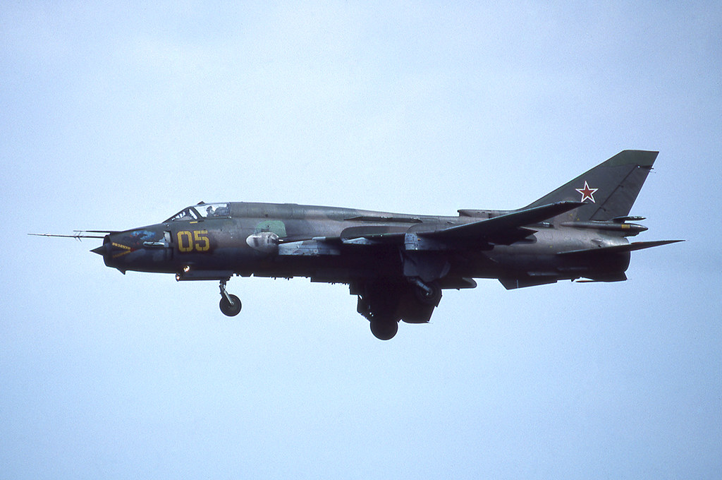 20 GvAPIB Su-17M4 05 yellow_13510_1993