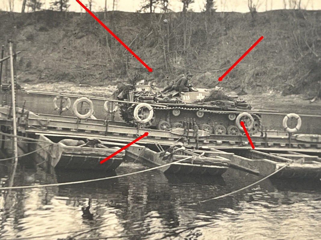 Foto Russland, Sturmgeschütz auf Brücke Richtung Cholm, Sturmgeschütz Abt. 191 (2)