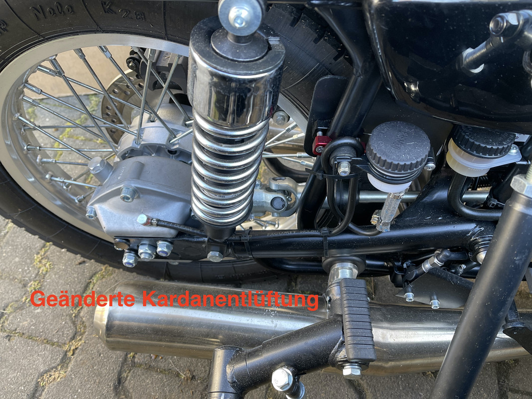 2CD3B16F-EDC6-4CE3-8594-7A60D975FAB0_1_201_a