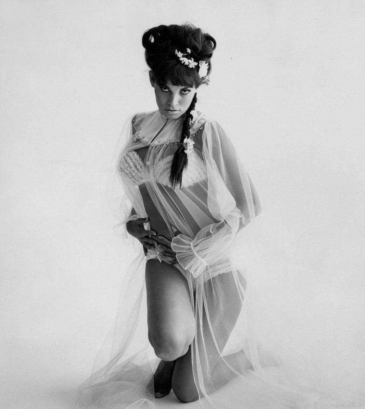 raquel_welch_e37