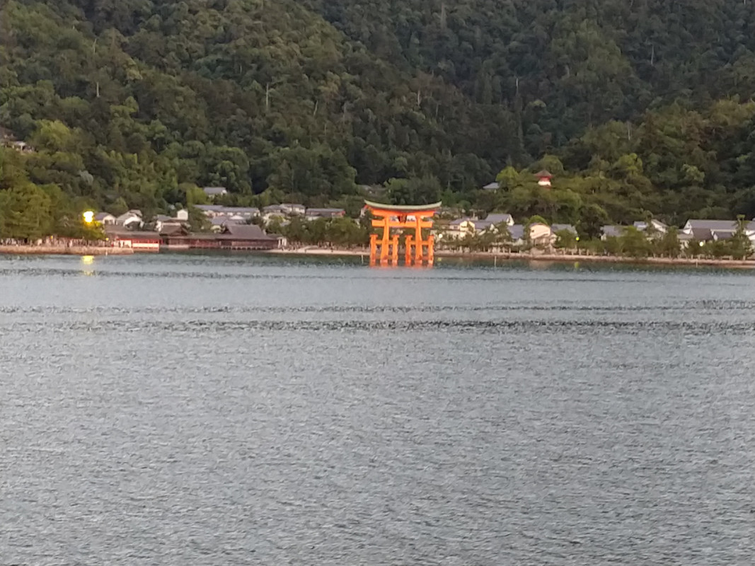 MIERCOLES 5 - Himeji - Miyajima - JAPON. UNA GRAN AVENTURA , SIN ENAMORAMIENTO FINAL (7)