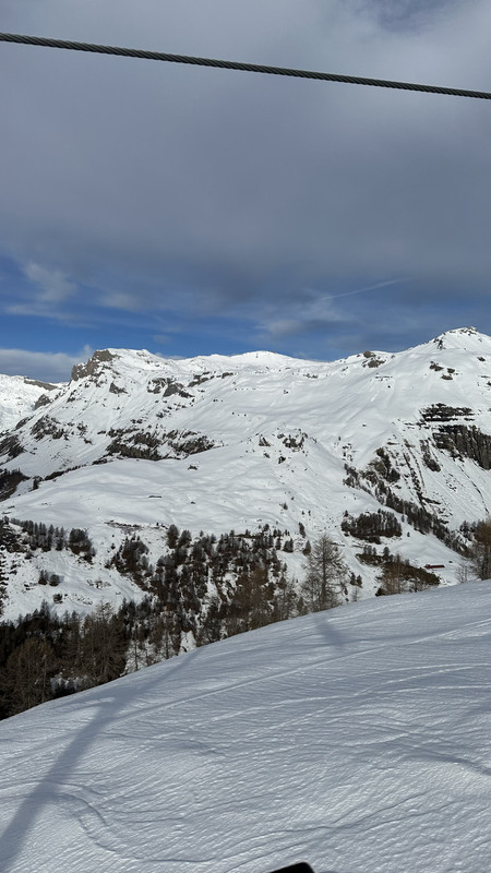 DB9CF552-F6AF-4BF2-A277-59CB3B6E4FCE