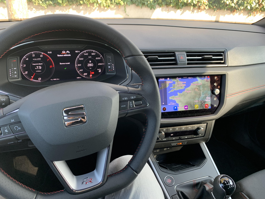 5SeatAronainterieur1