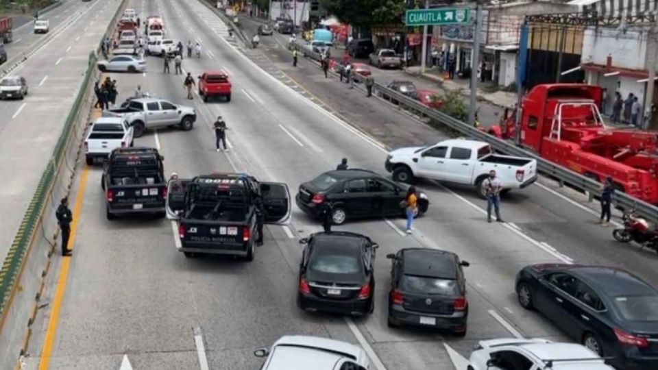 Video: Intensa persecución en el Paso Exprés en Morelos termina con tres detenidos