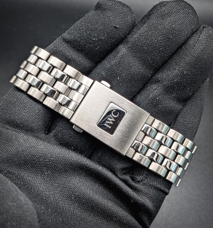 PXL 20260207 003915296 PORTRAIT ORIGINAL