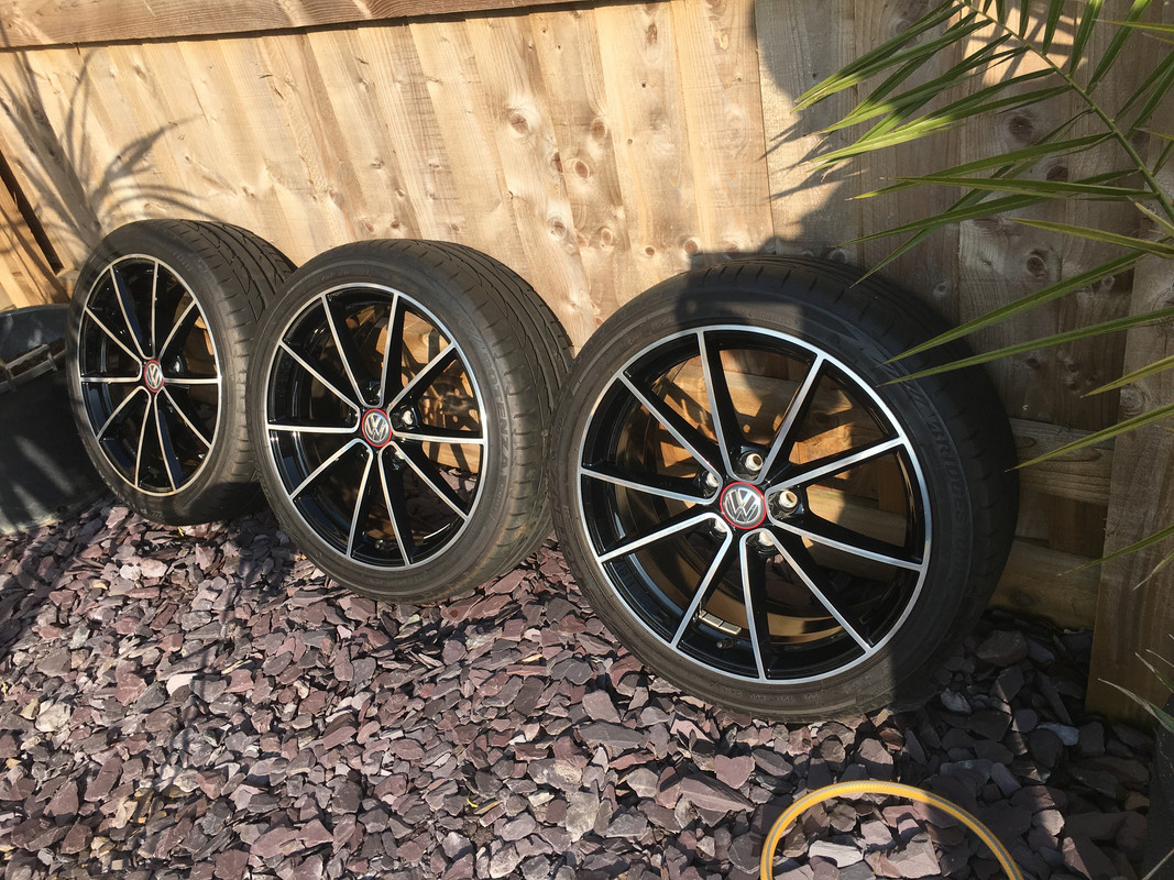 B77DCA0A-81A1-4C0A-AFD4-FC09E7055AE8