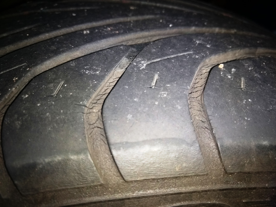 Tyre Cracks