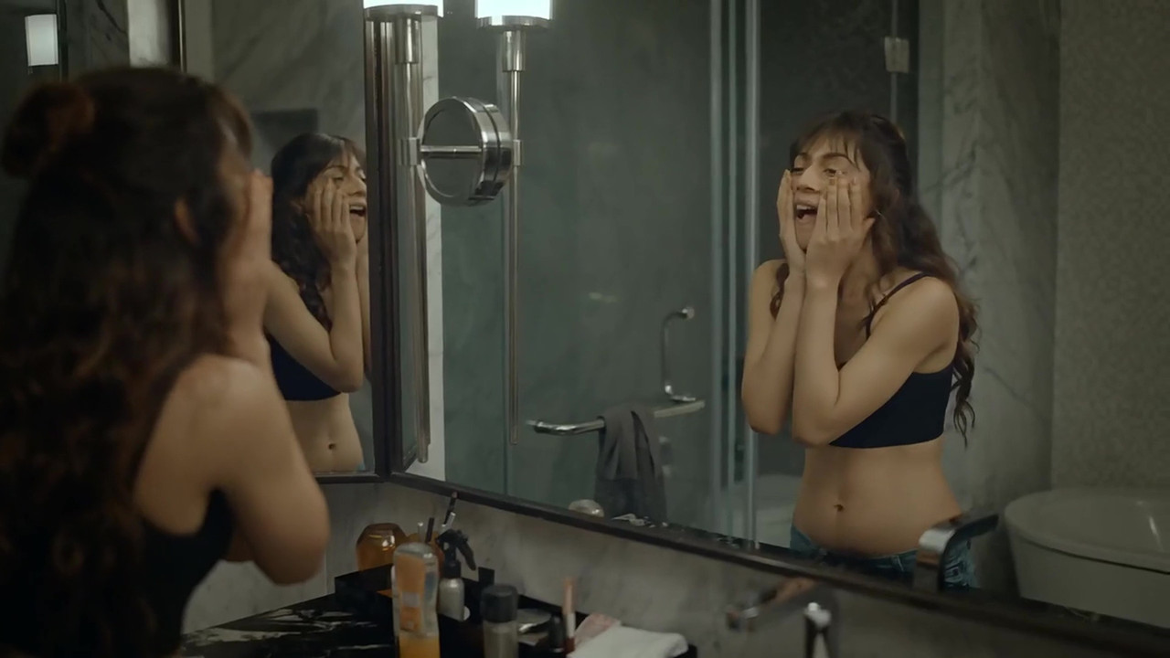 vlcsnap 2025 11 03 23h27m53s104