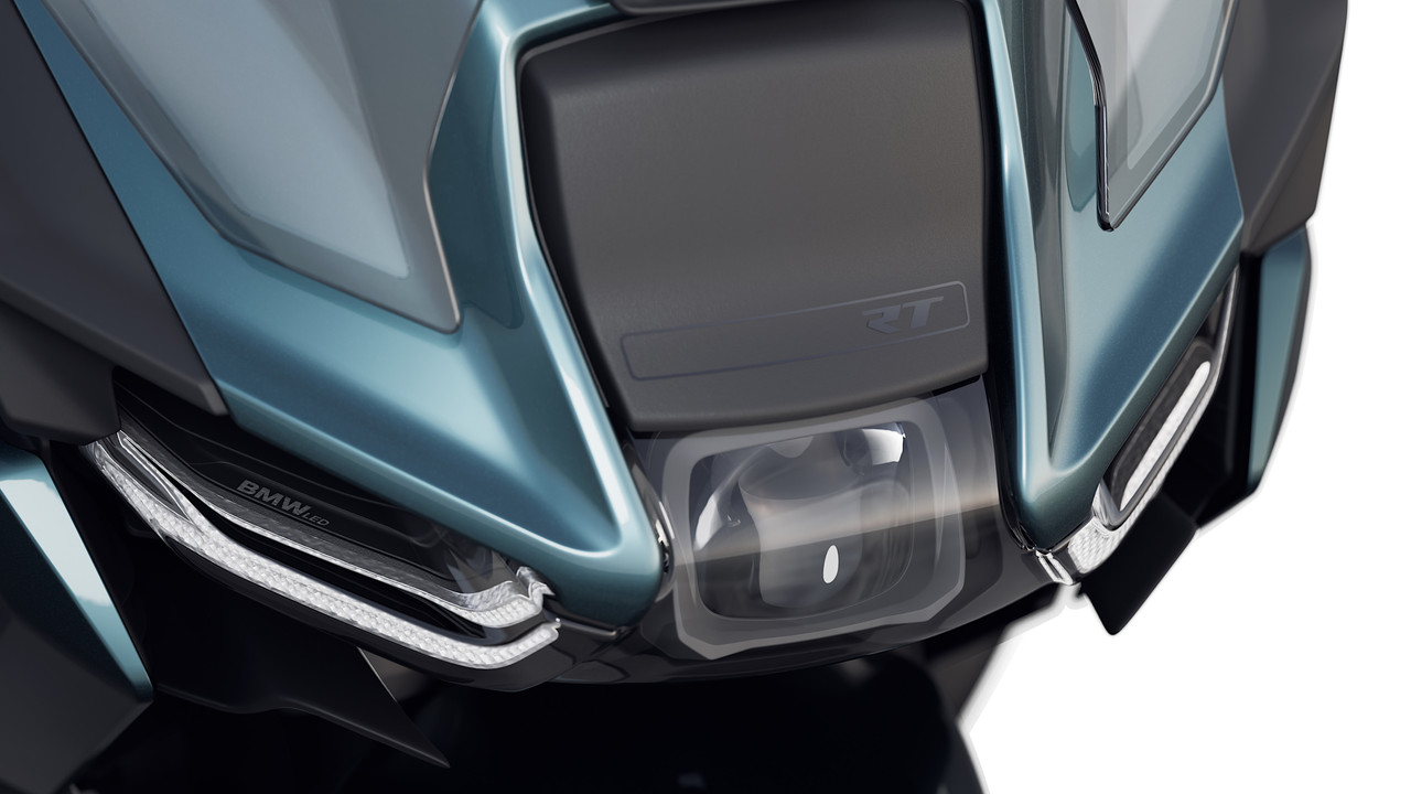 P90596487_highRes_the-new-bmw-r-1300-r