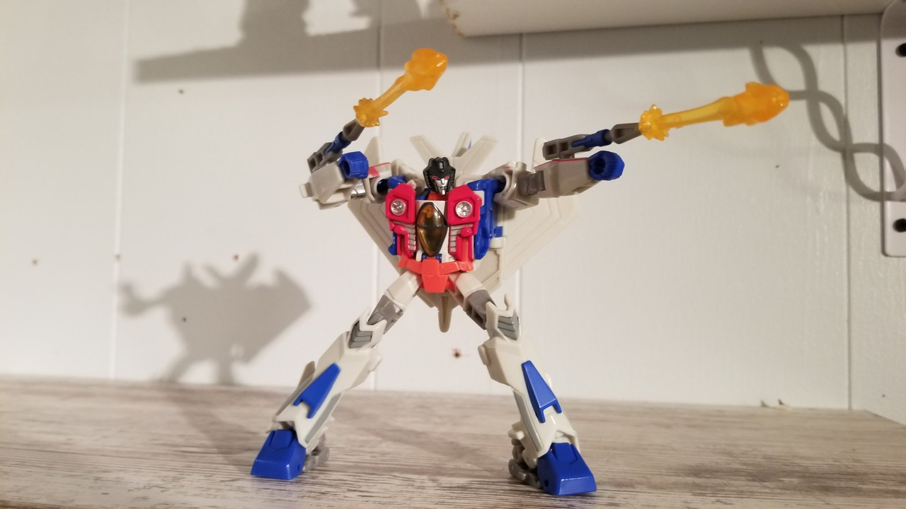 Cyberverse-Deluxe-Starscream-01