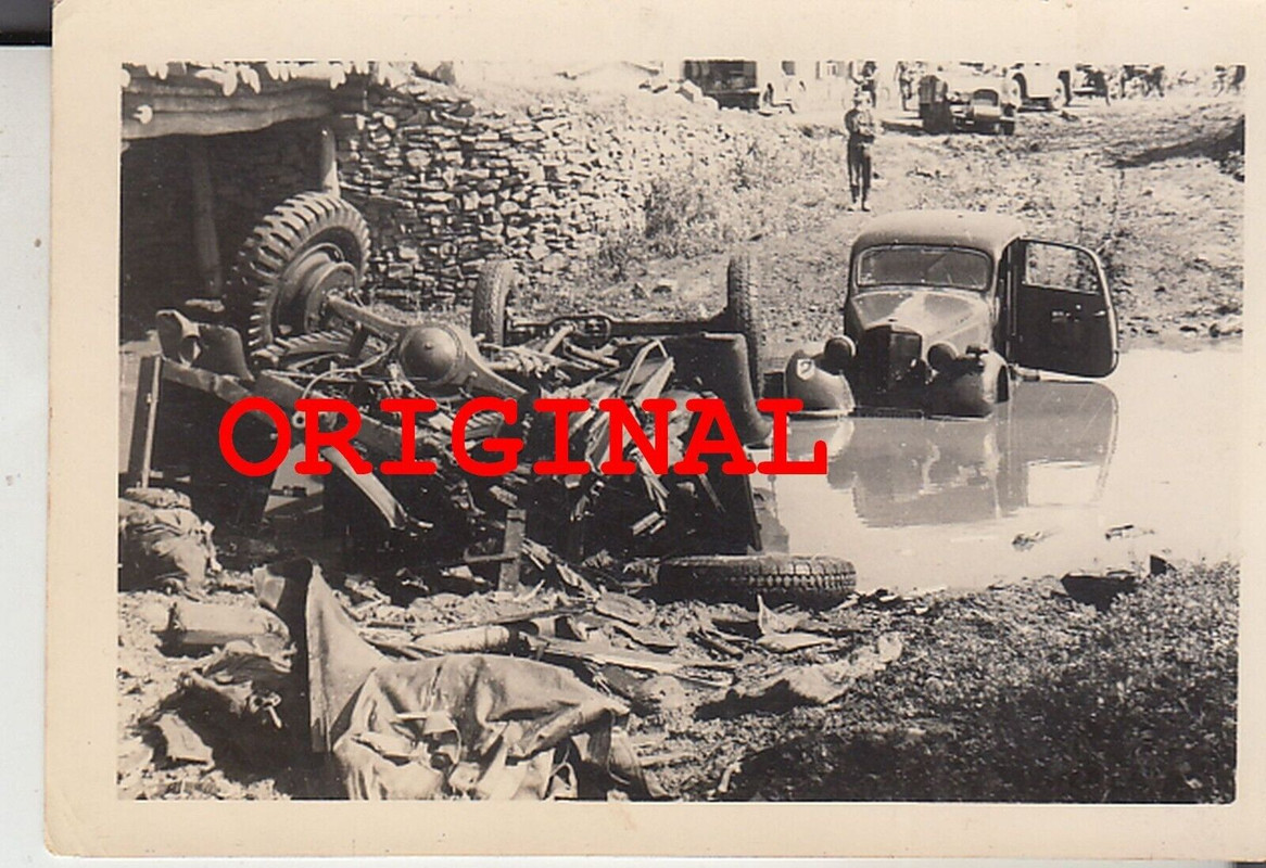 Foto 2wk Russland Ostfront Wrack WH-Fahrzeug Technik zerstört nach Kämpfen !!