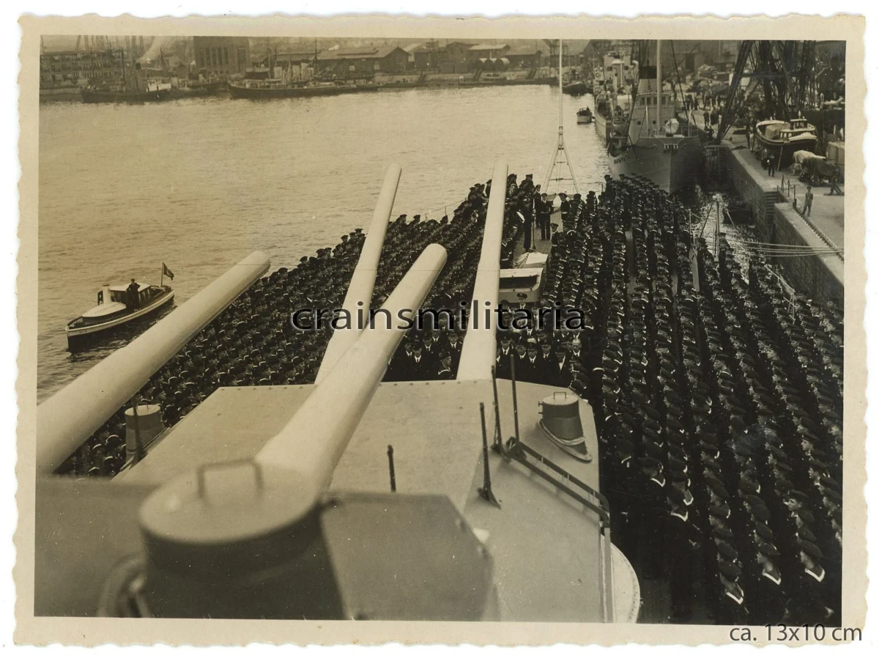 Orig Foto Indienststellung Kreuzer Prinz Eugen im Hafen KIEL Schiff 1940 (1)