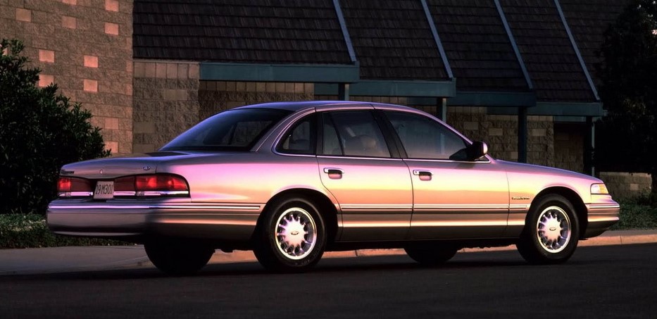 Ford-Crown Victoria (1992)