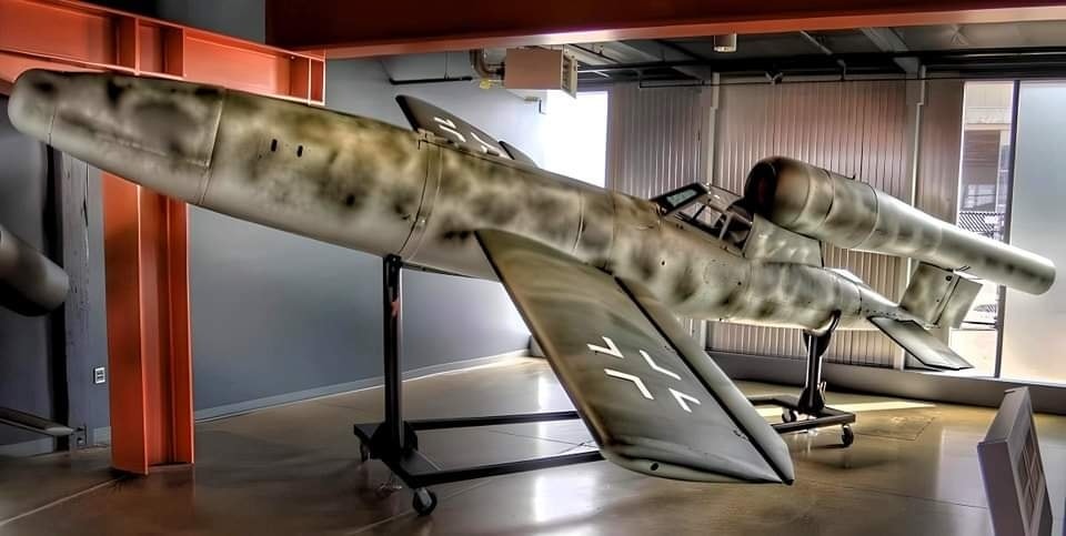 Avions dans les musees divers - Page 4 Fi-103-R-la-bombe-volante-allemande