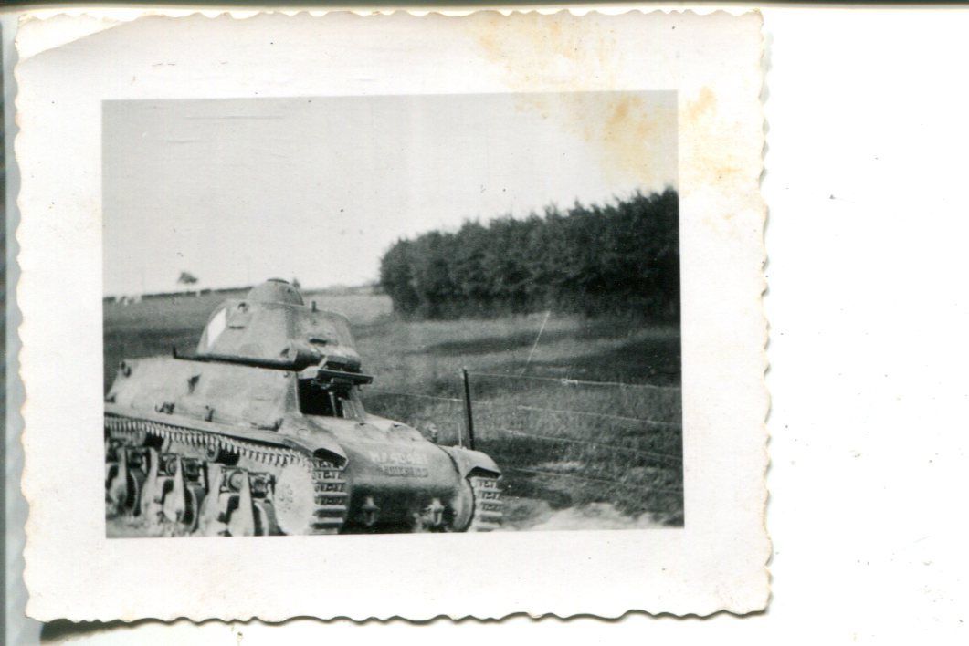 Orig.Foto Französischer Beute - Panzer Tank Rena