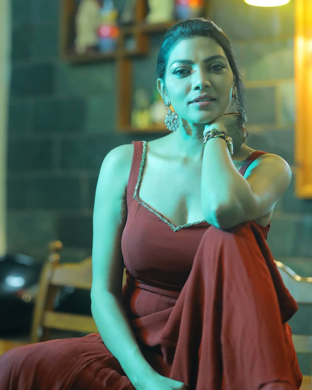 B62337-BB-6-F6-D-4-CF0-BD17-F3985-DFFD0-