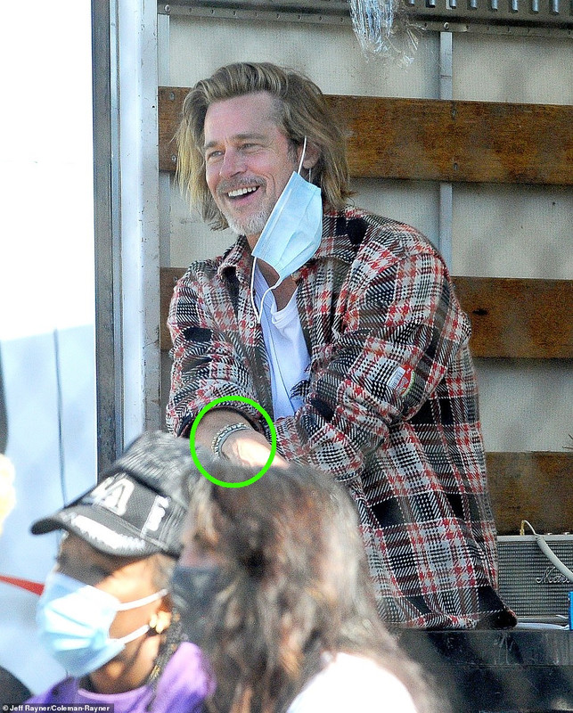 35785922-8958427-image-a-37-160563665024