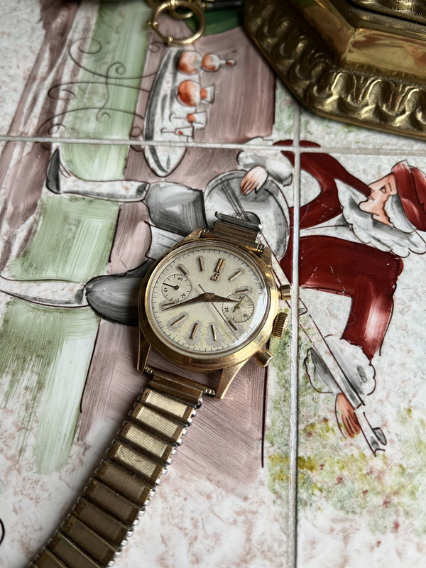 04CCDFB7-6753-417B-A7A9-DC2D9604B7BC