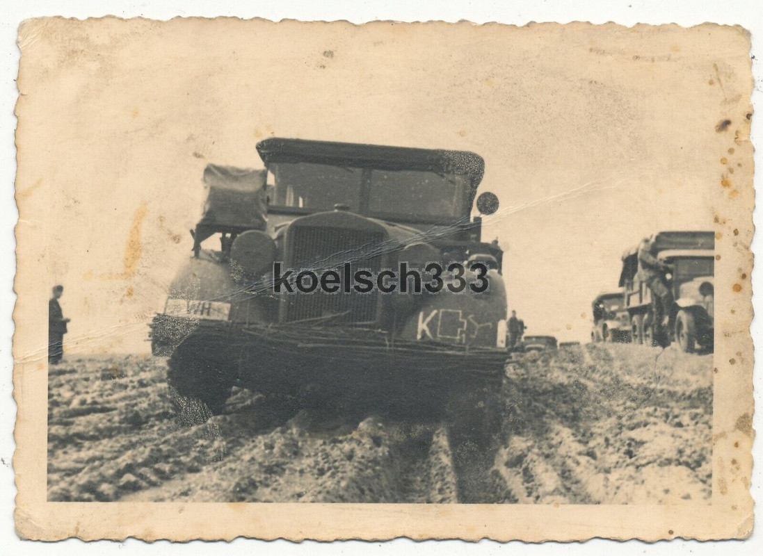 Foto Einheits PKW Kübelwagen mit Kennung 16. Infanterie Div. Ostfront Russland