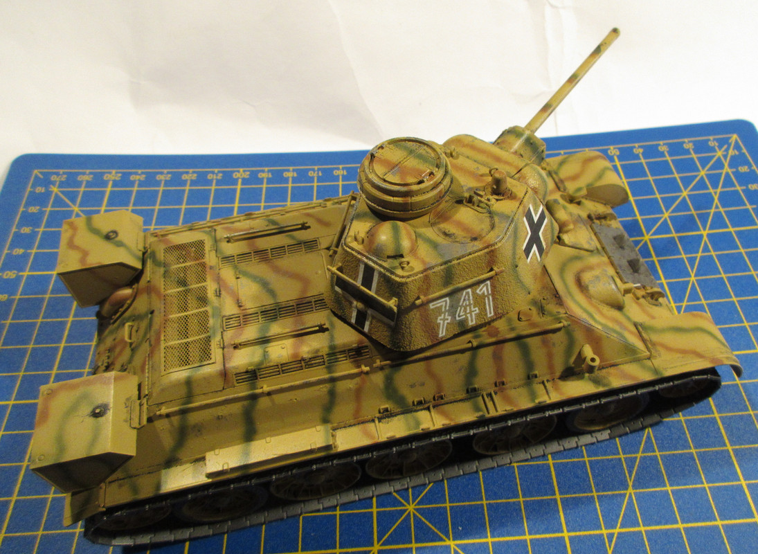 Pz.Kpfw T-34 747 (r)-4 002