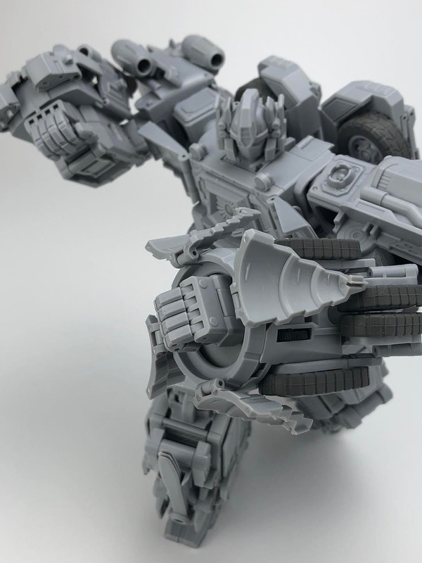 Fans-Hobby-MB-18-Energon-Optimus-Prime-Combined-Mode-08