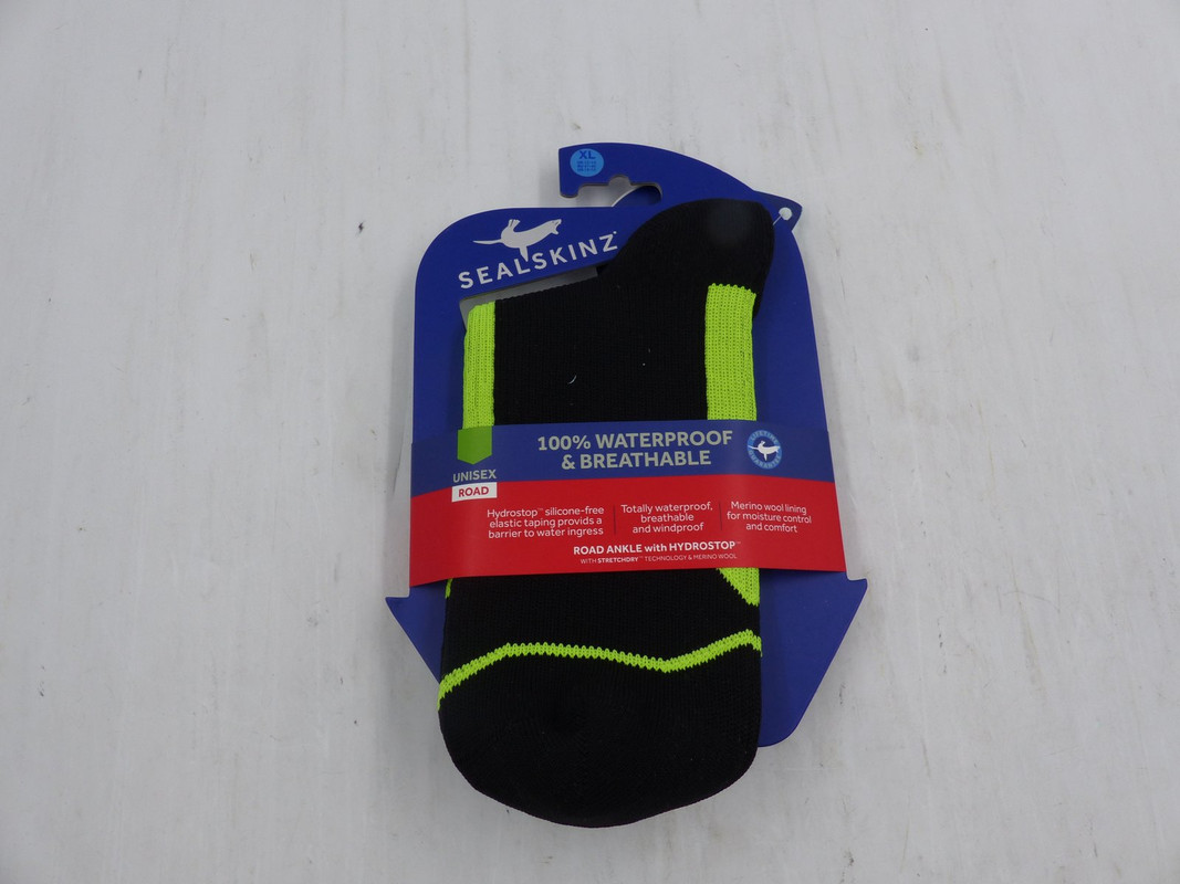 SEALSKINZ  UNISEX ROAD BLACK AND GREEN  XL US 13-15
