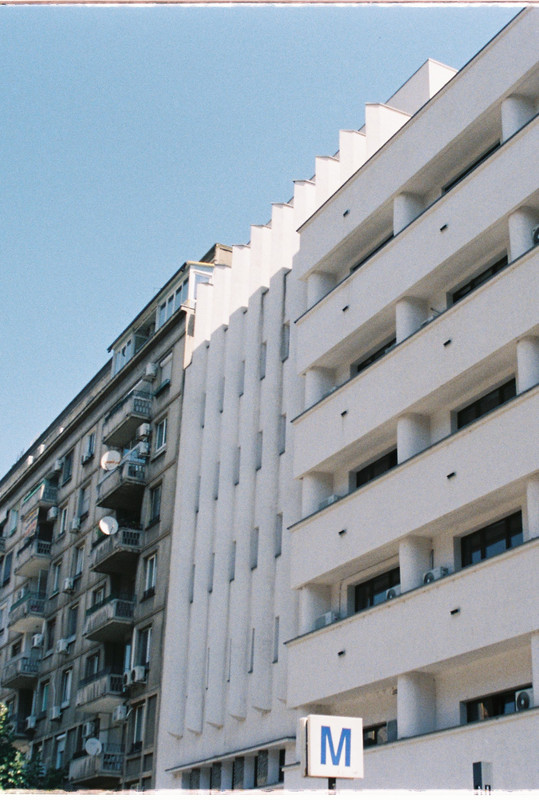 R1-09436-0001.jpg
