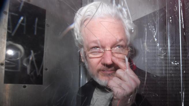 Julian Assange sufre derrame cerebral en prisión de Reino Unido